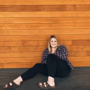 Meet your Posher, Michaela